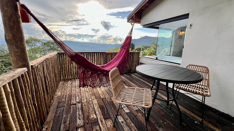 Cabana Rinoceronte - banheira com vista para Pedra do Baú