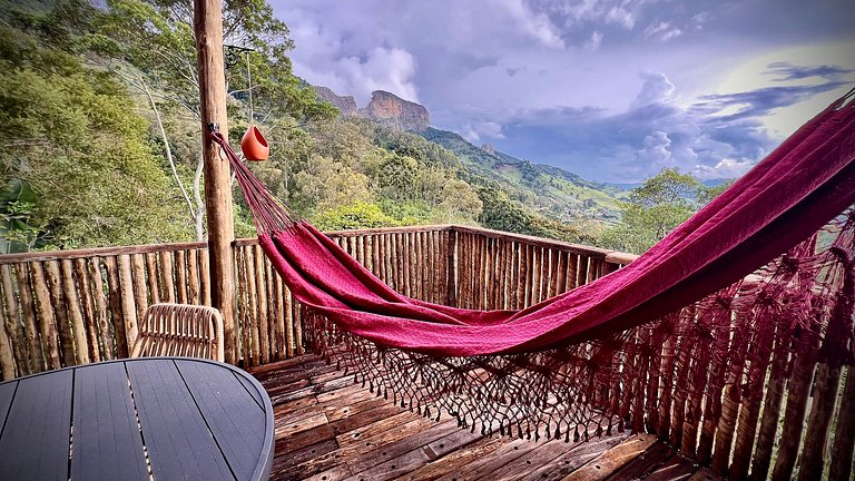 Cabana Rinoceronte - banheira com vista para Pedra do Baú