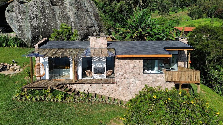 Cabana Rinoceronte - banheira com vista para Pedra do Baú